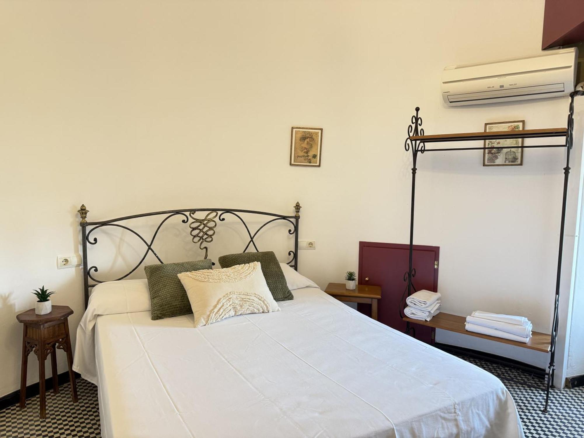 Agi Torre Quimeta Apartments Roses Exterior photo